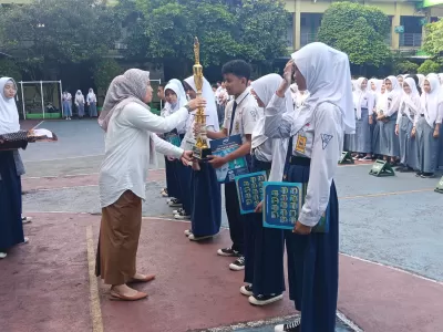 Penyerahan Penghargaan Lomba Paskibra